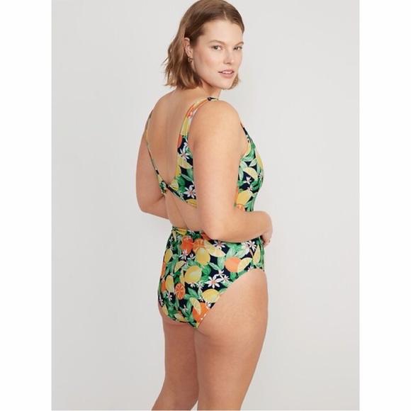 Old Navy Twist-Back Cutout One-Piece Swimsuit Large‎ NWT - Picture 5 of 11